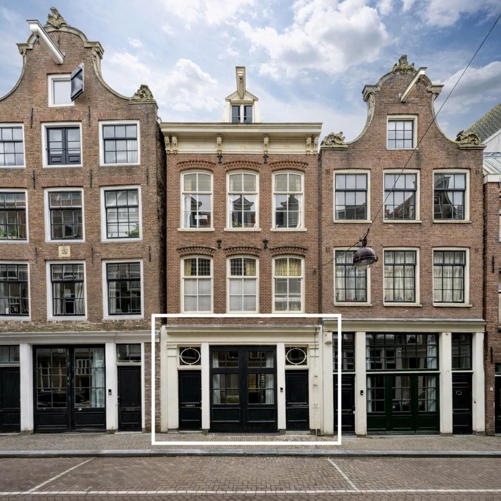 Foto 13 van Bloemstraat 13-A