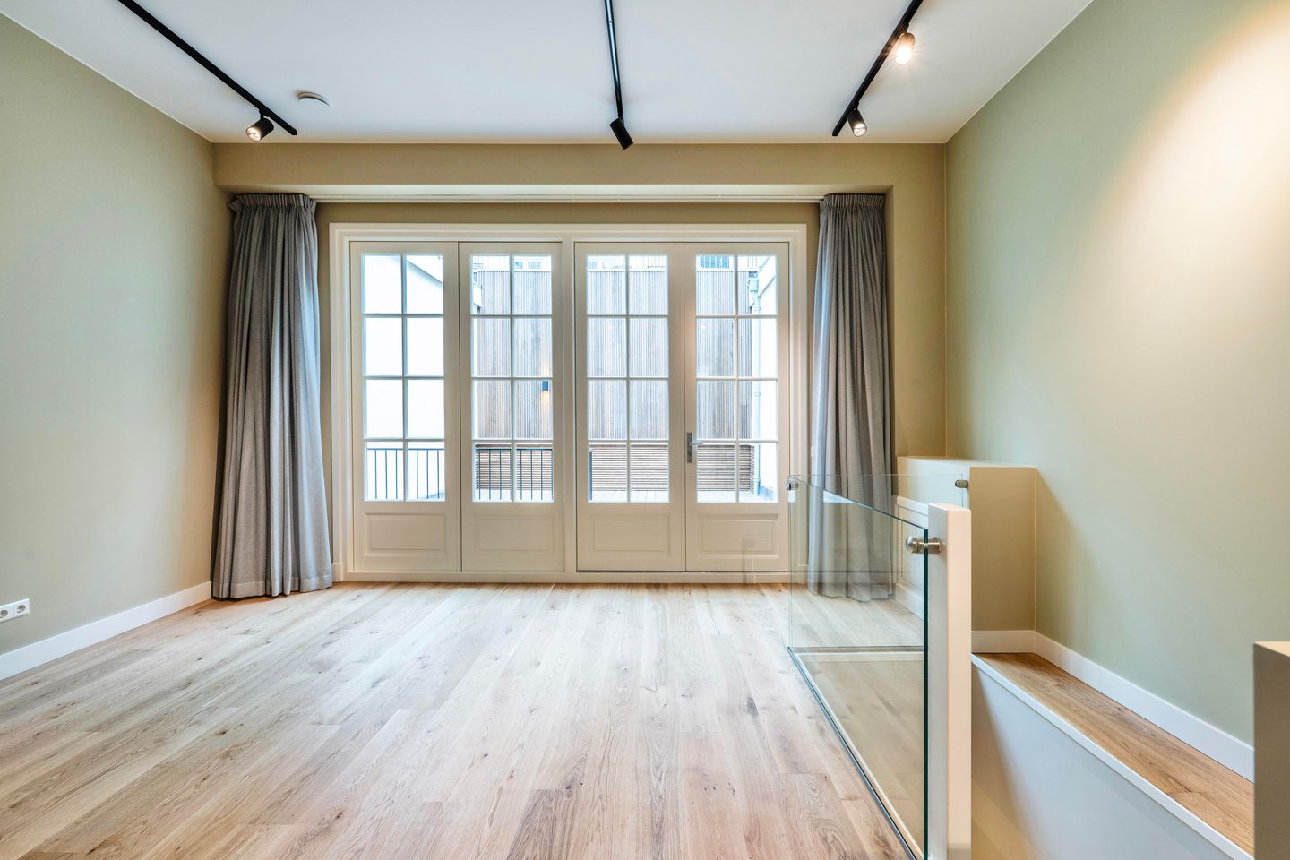 Foto 10 van Bloemstraat 13-A