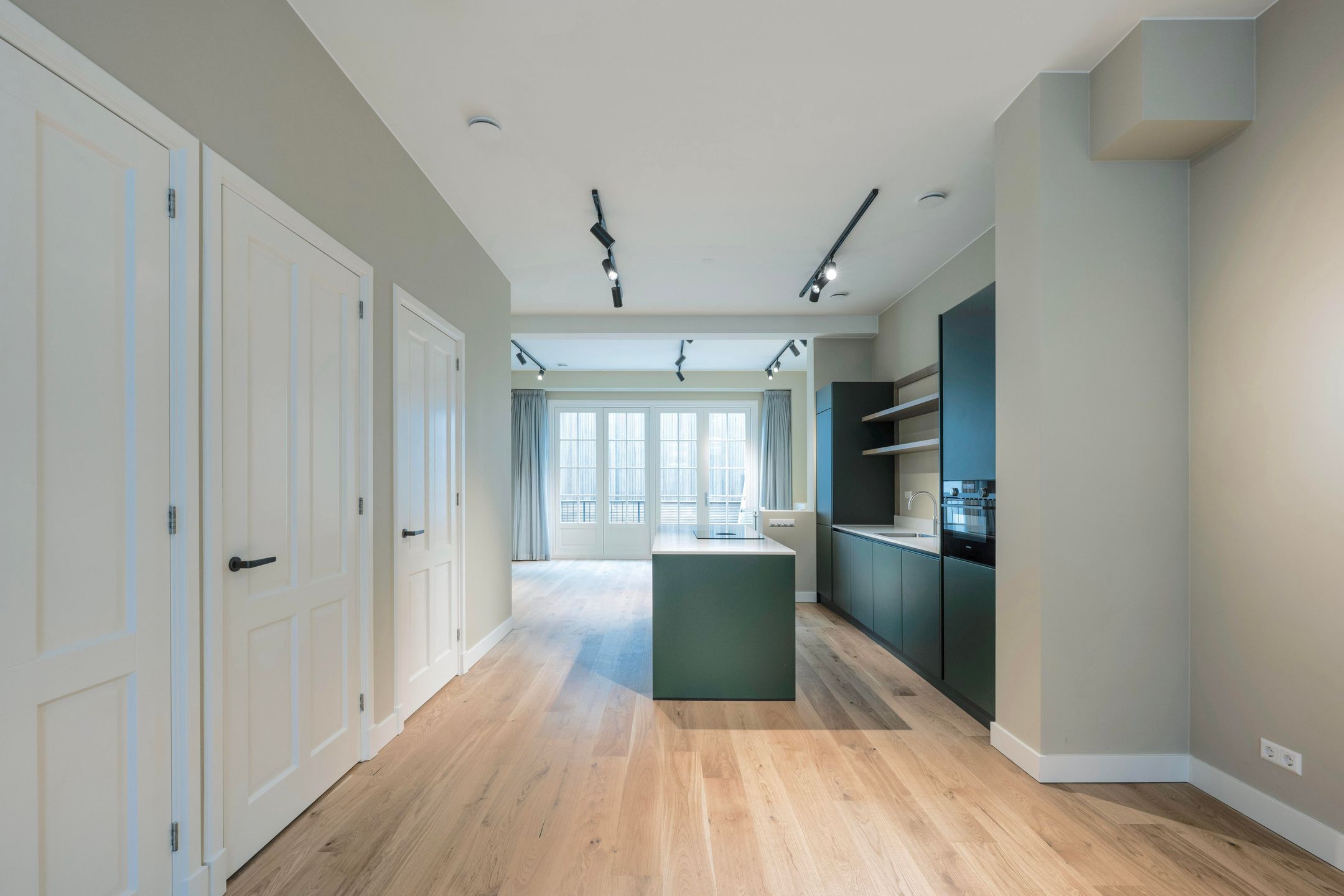 Foto 6 van Bloemstraat 13-A