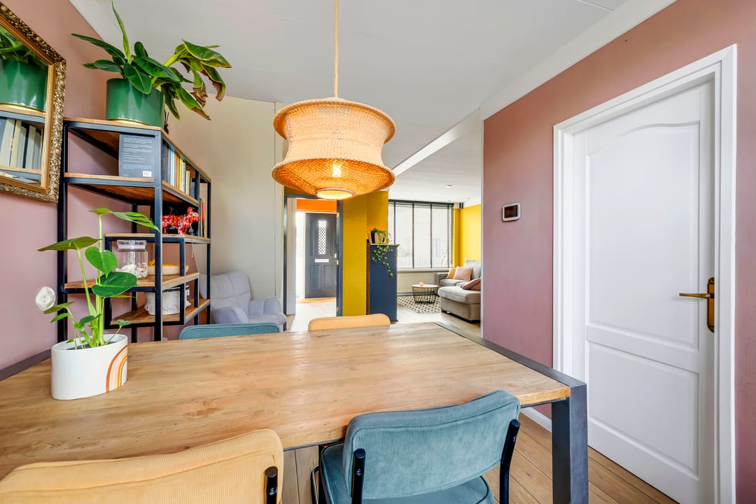 Spacious terraced home with deep garden and free rear position in Hellevoetsluis — 15
