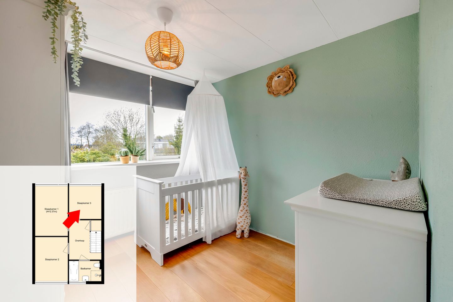 Spacious terraced home with deep garden and free rear position in Hellevoetsluis — 33