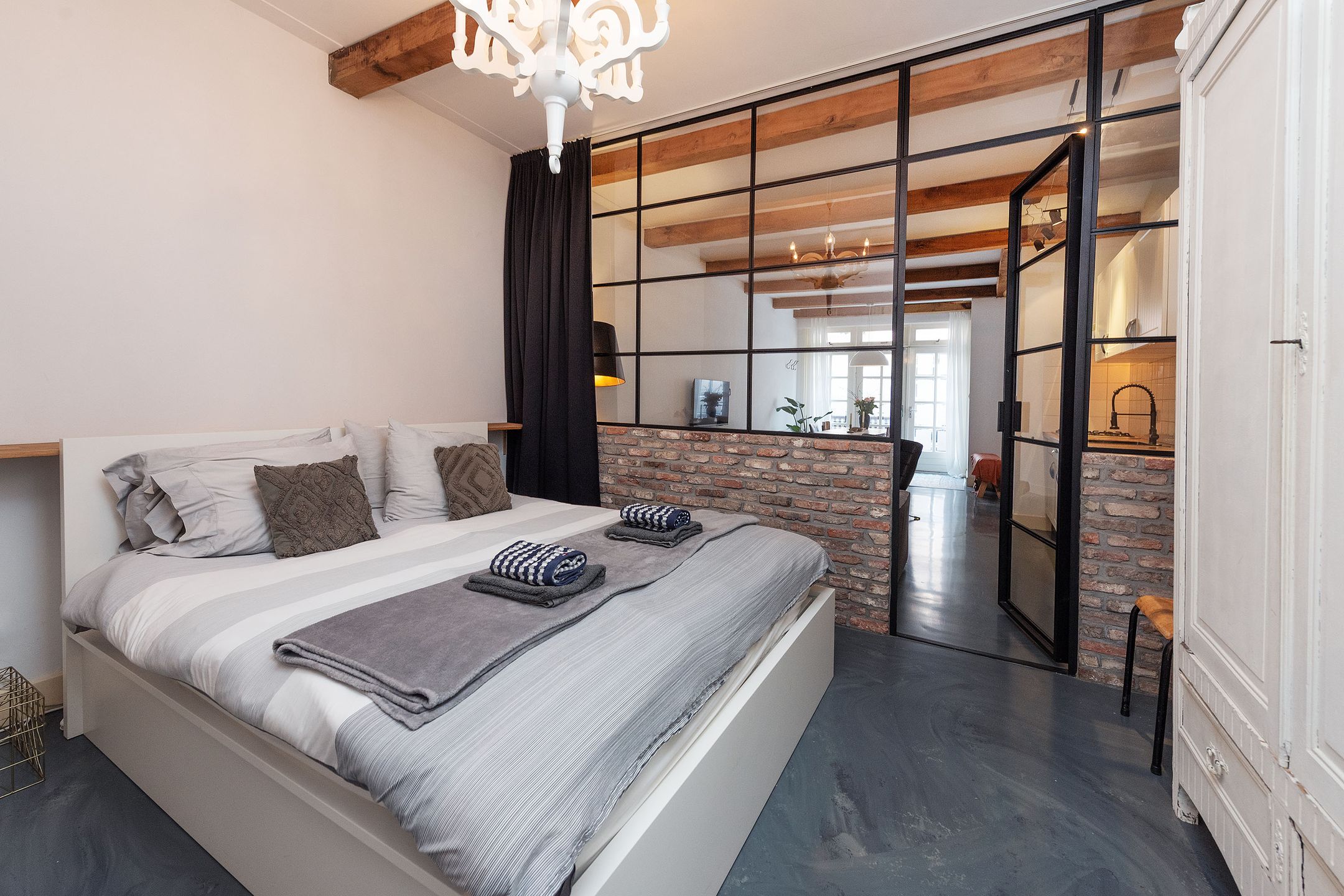 Foto 12 van Fokke Simonszstraat 67-C