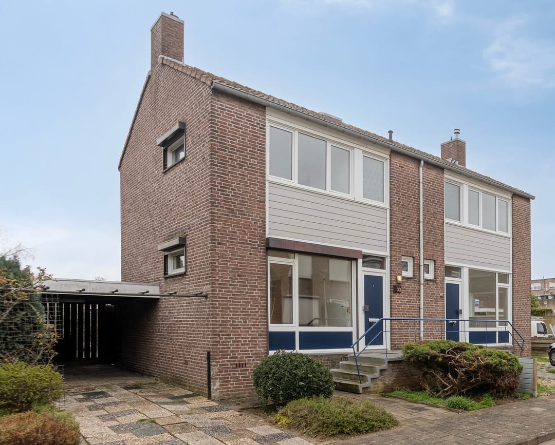 Photo 1 of Burg. Willemsstraat 33