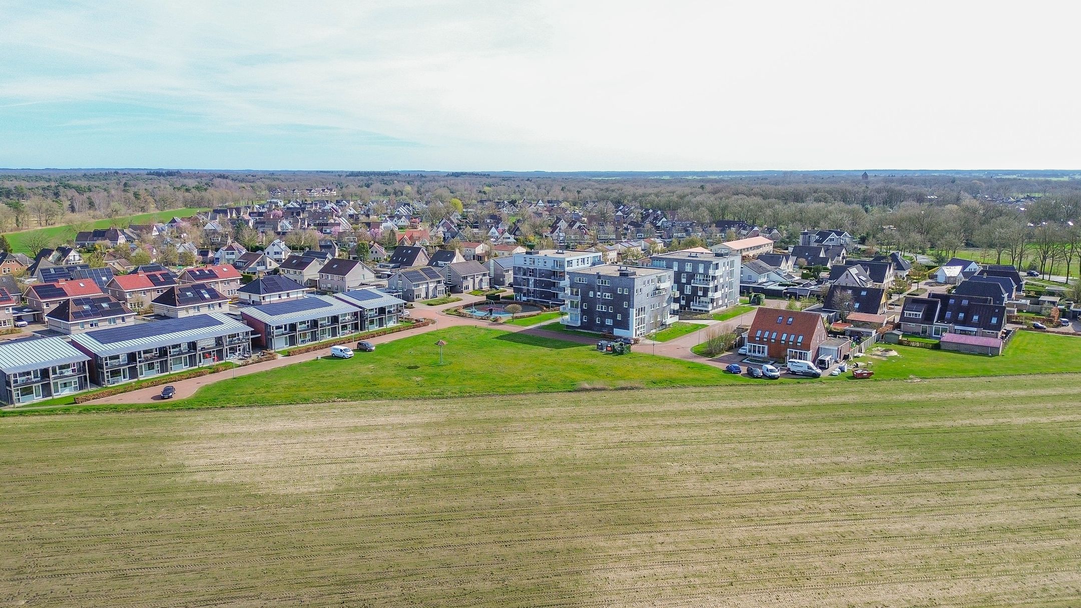 Foto 36 van Weegbree 34