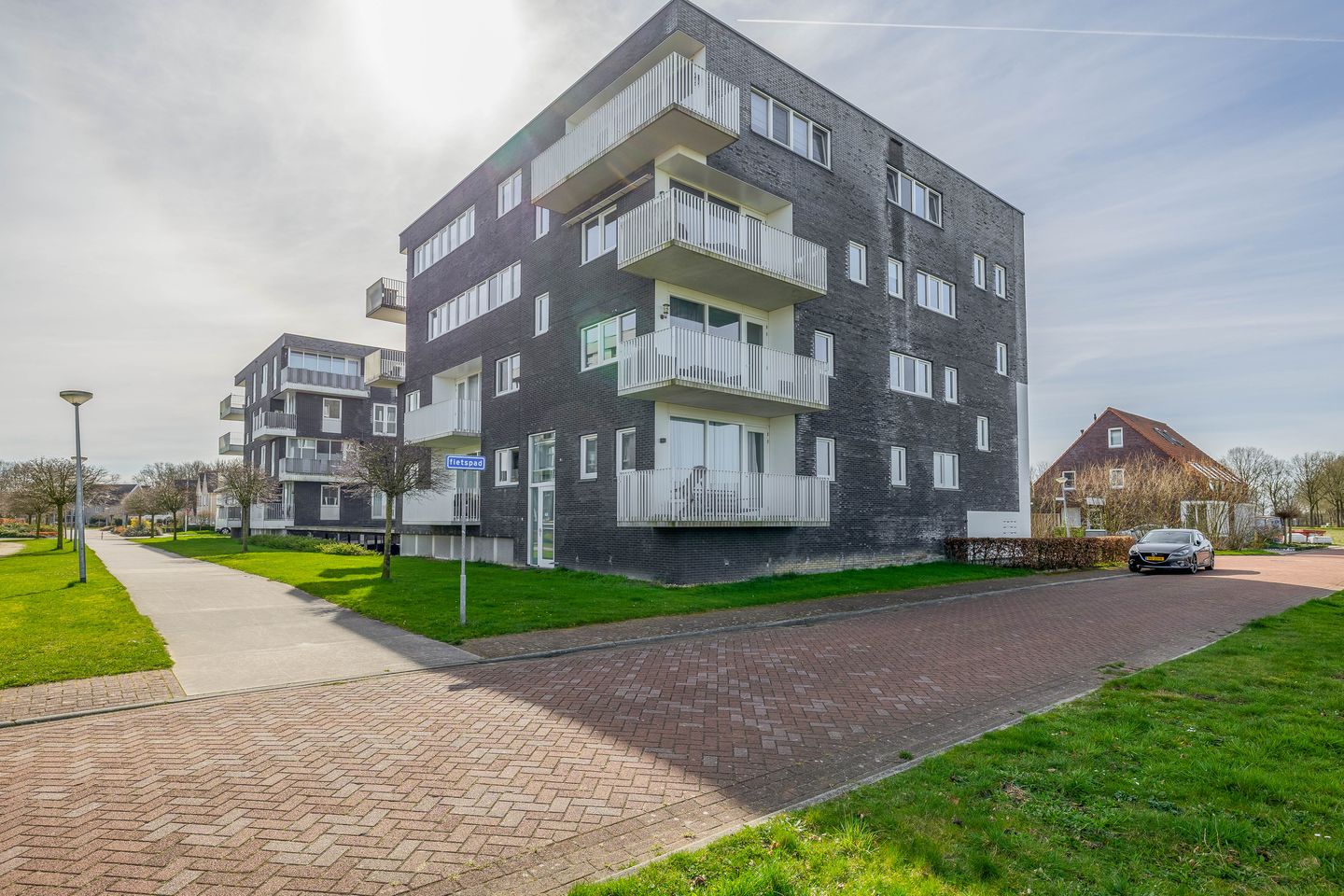 Foto 34 van Weegbree 34