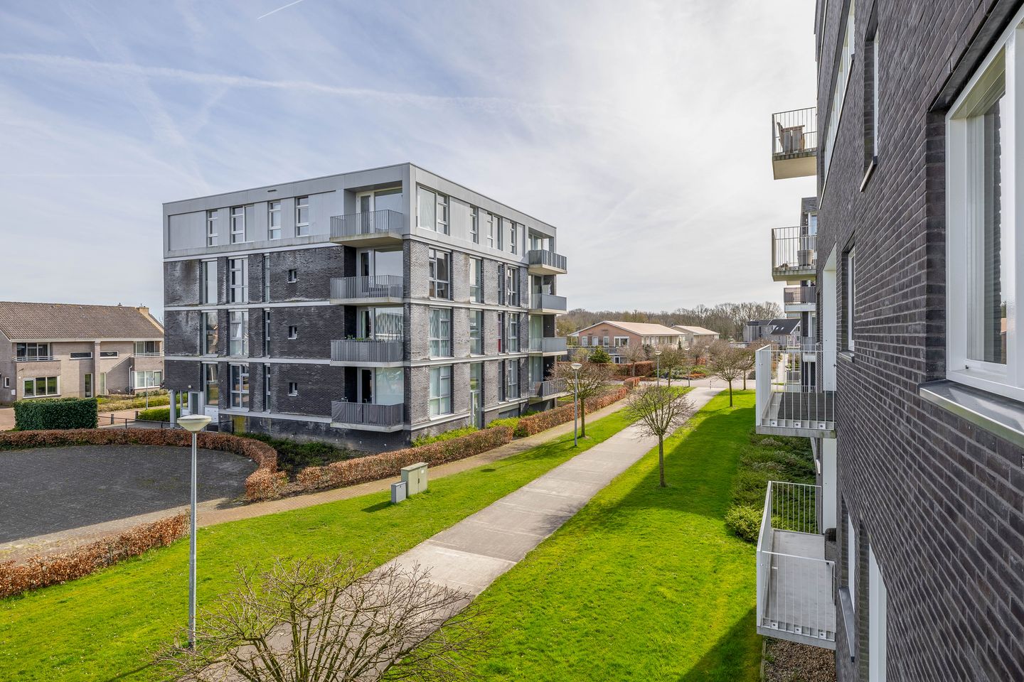 Foto 19 van Weegbree 34