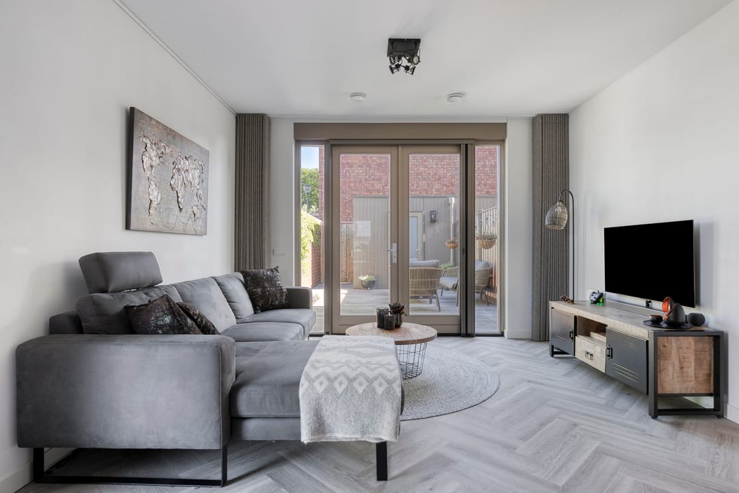 Photo 13 of Taftstraat 33