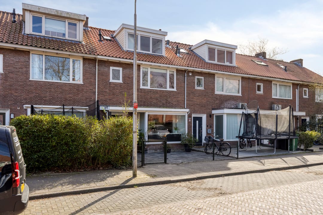 Foto 38 van Jhr.Mr.Dr. H.A. van Karnebeeklaan 14