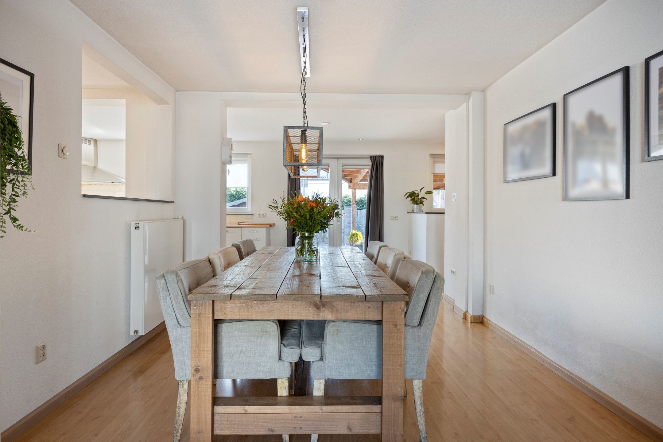 Spacious Corner Family Home with Guest Room and Sunny Garden in Heugem — 13