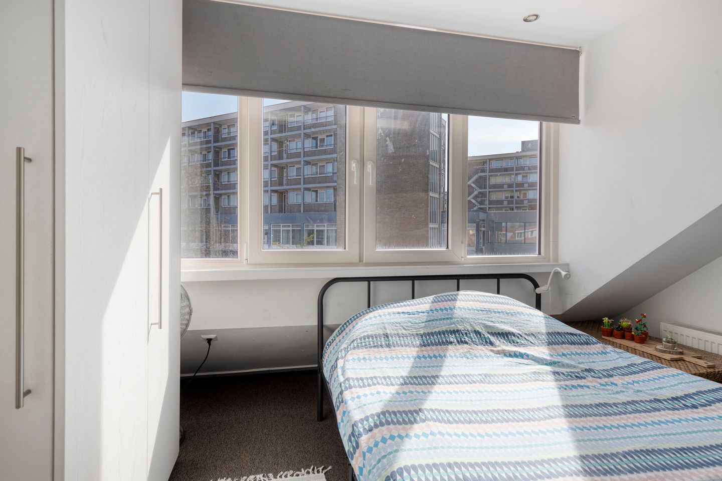 Foto 34 van Jhr.Mr.Dr. H.A. van Karnebeeklaan 14