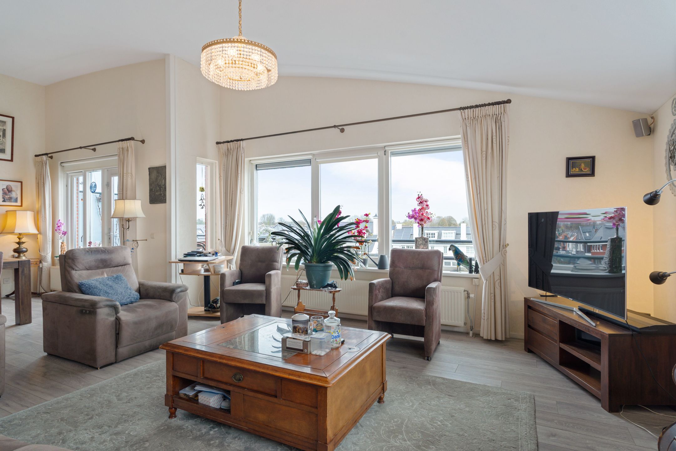 Foto 21 van Hoge Rijndijk 67-M