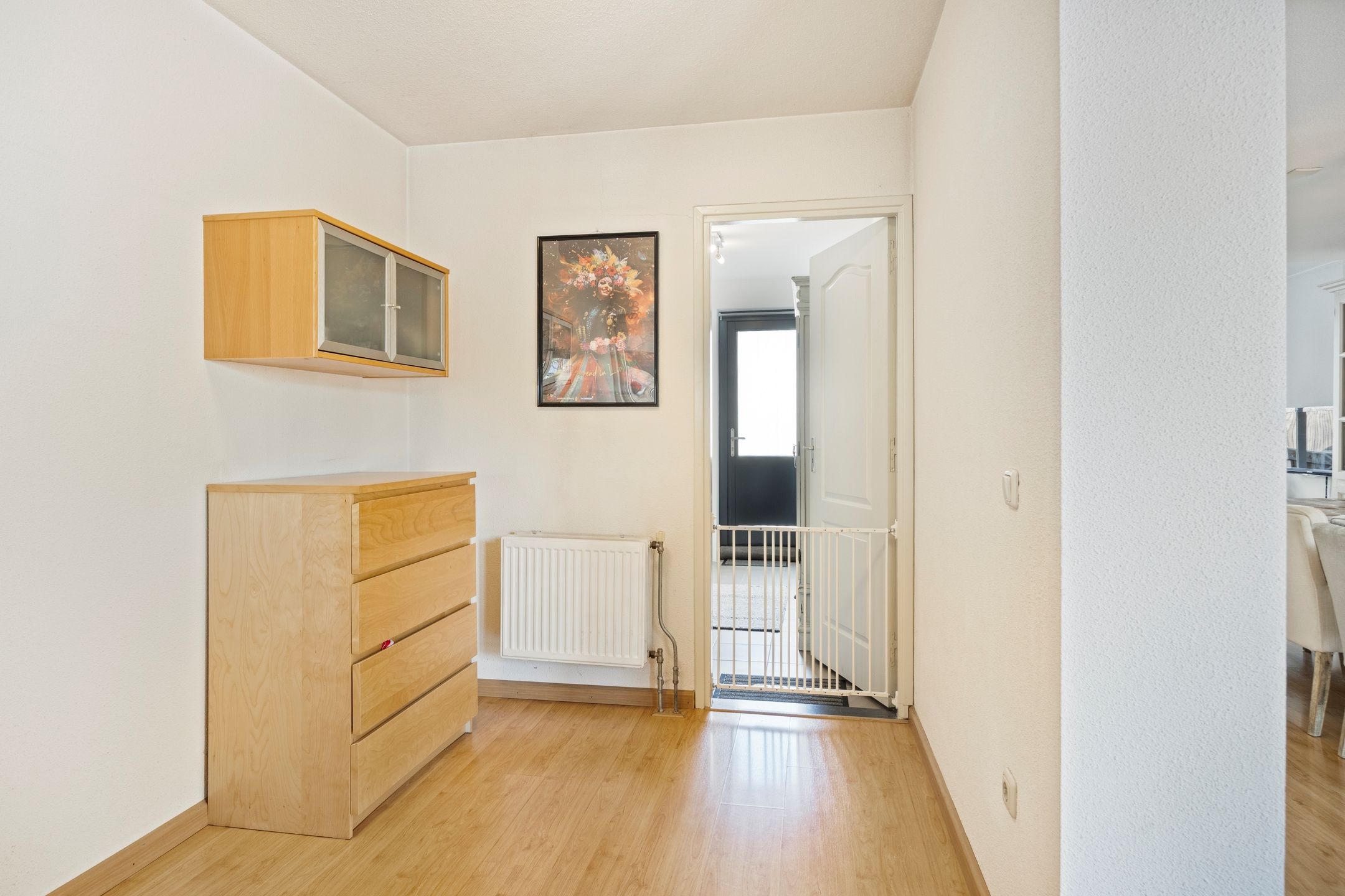Spacious Corner Family Home with Guest Room and Sunny Garden in Heugem — 15
