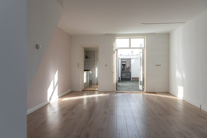 Photo 5 of Paulus Potterstraat 43