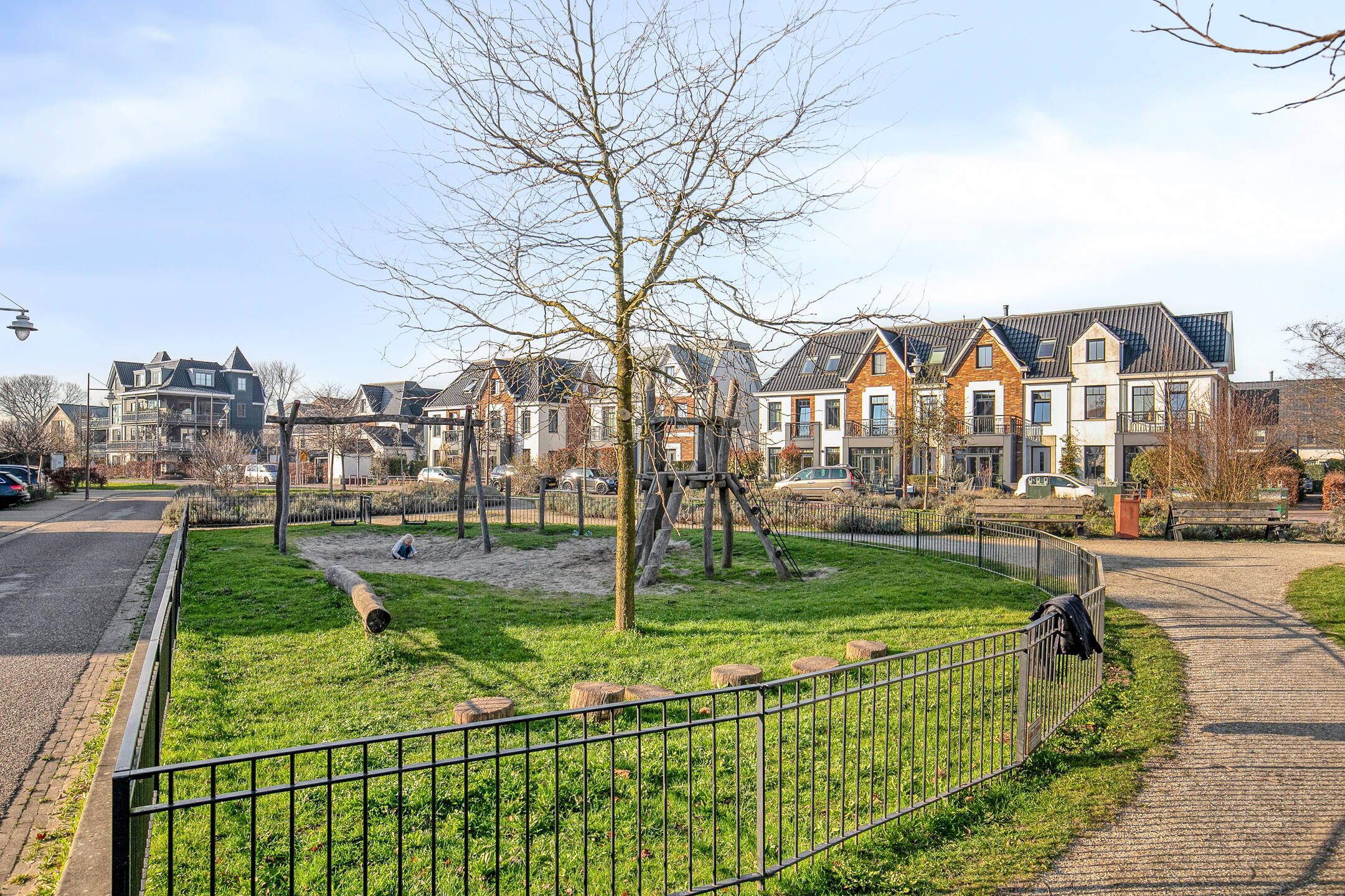 Photo 51 of Muyderban 26