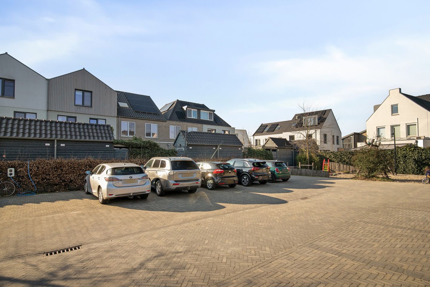 Photo 44 of Muyderban 26