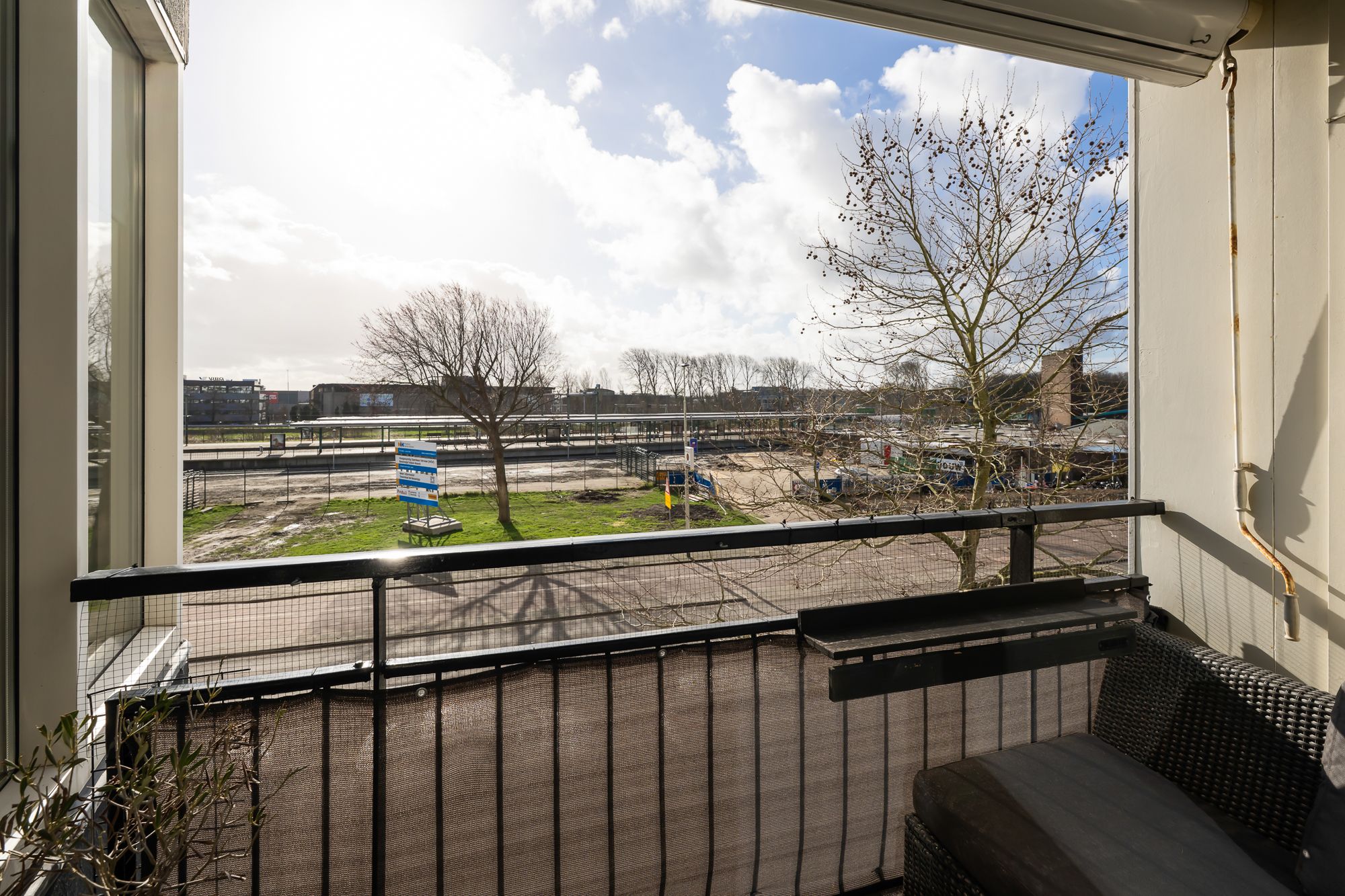 Renovated 2-Room Apartment with Southeast-Facing Balcony in Beverwijk Center — 22