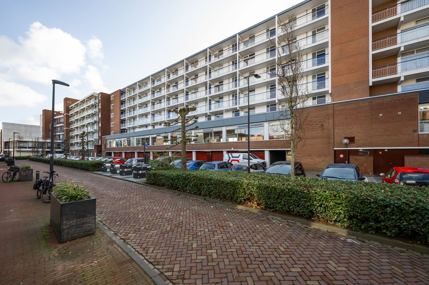 Renovated 2-Room Apartment with Southeast-Facing Balcony in Beverwijk Center — 42