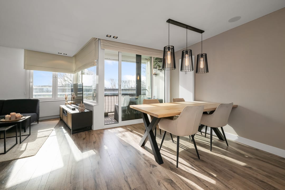 Renovated 2-Room Apartment with Southeast-Facing Balcony in Beverwijk Center — 14