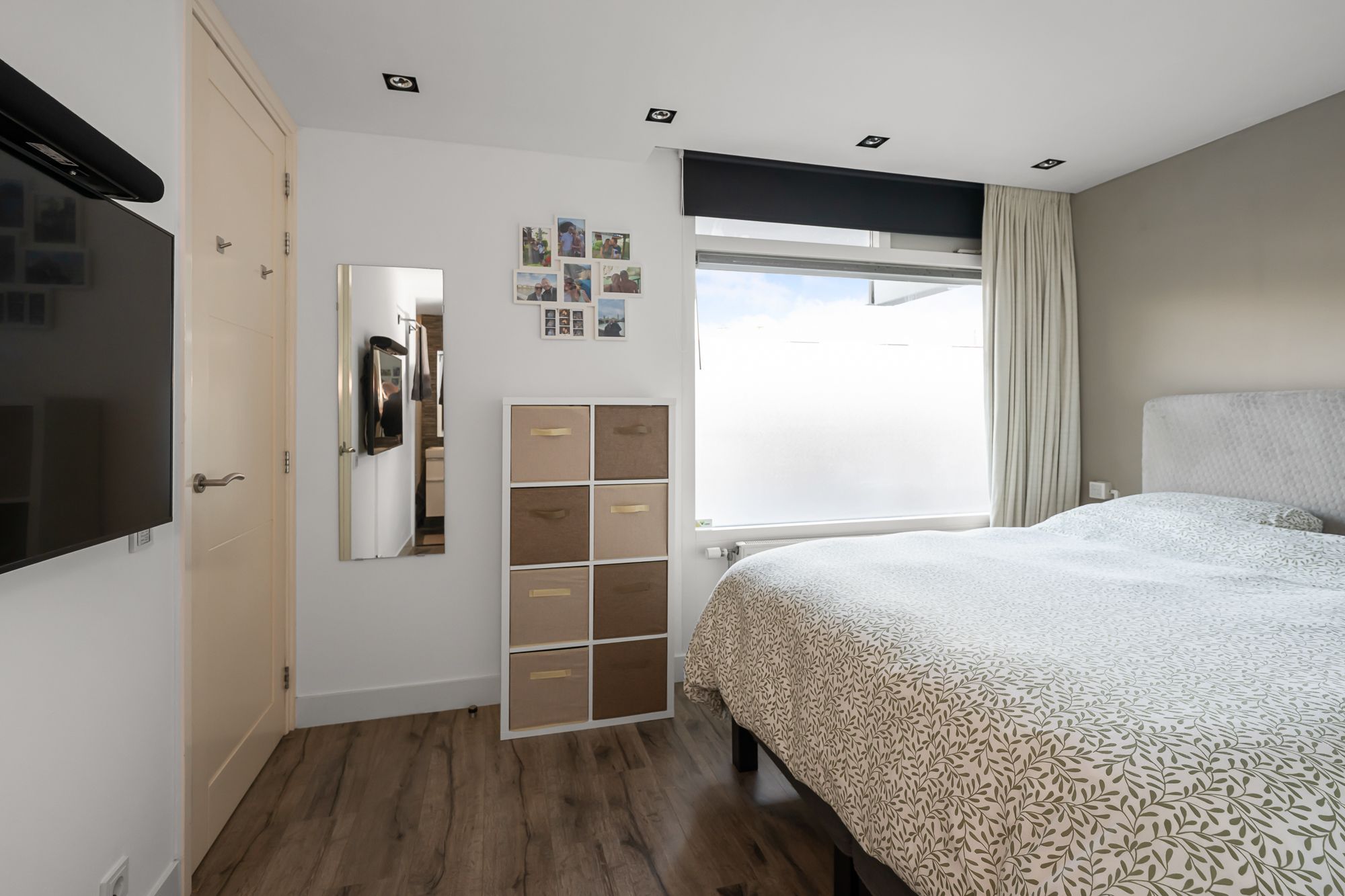Renovated 2-Room Apartment with Southeast-Facing Balcony in Beverwijk Center — 31