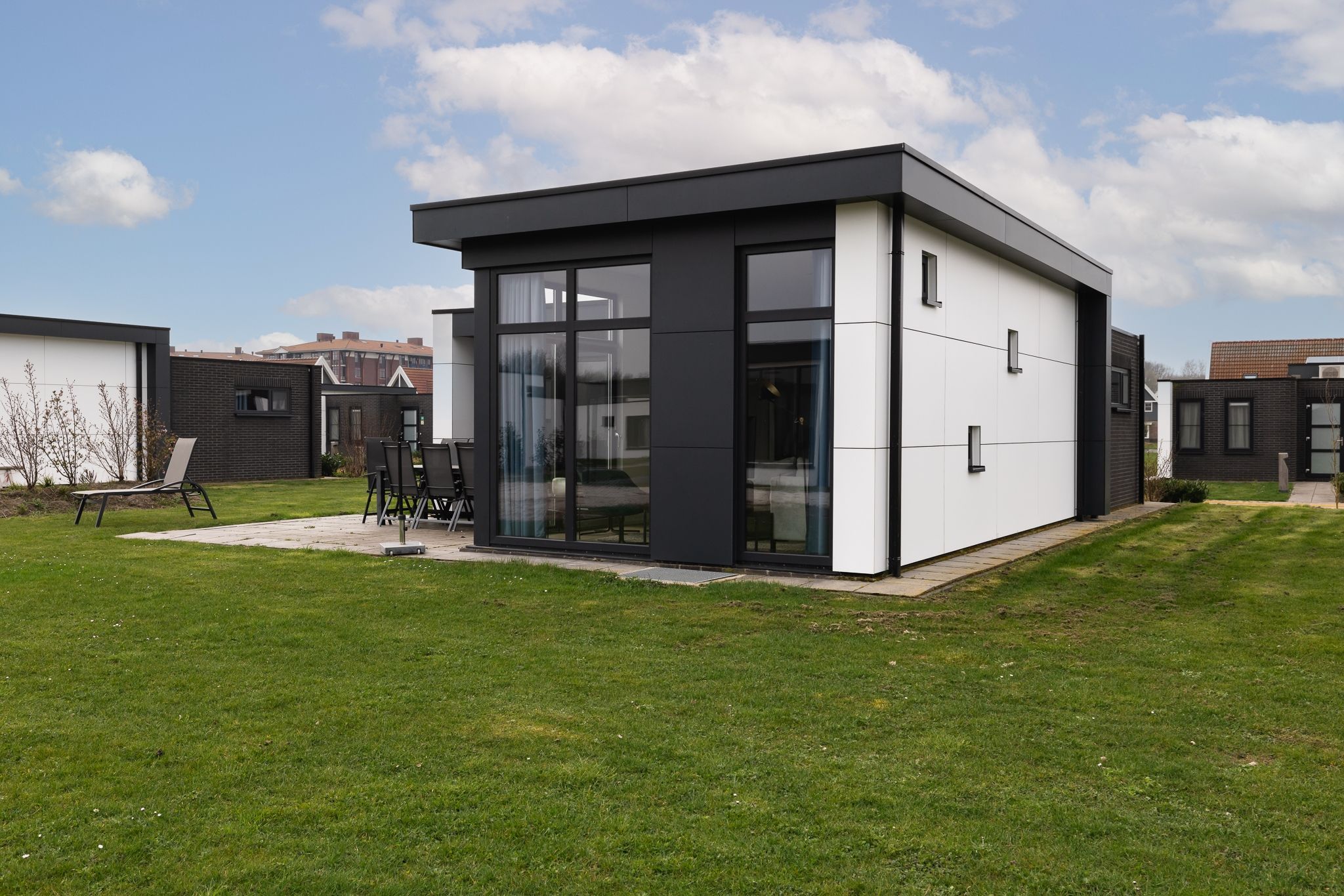 4-bedroom freehold villa in Biddinghuizen — photo 3 of 5