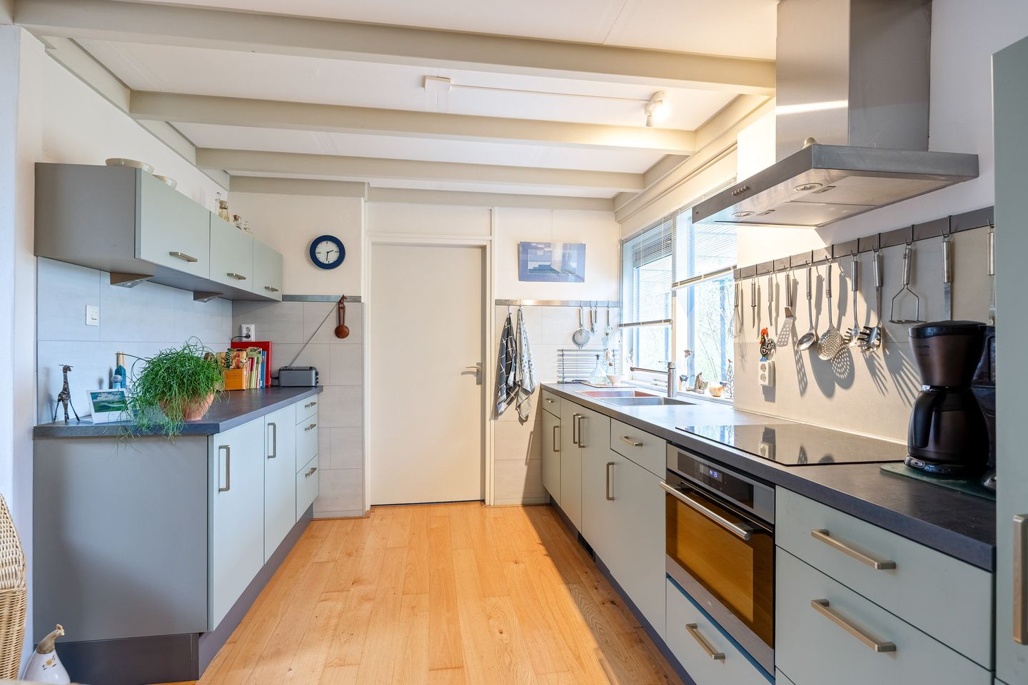 Foto 10 van Leliestraat 12