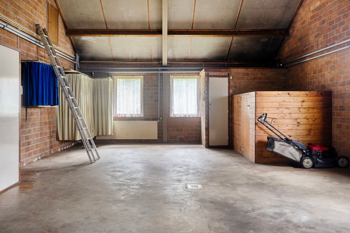 Photo 29 of Bronsvoorderdijk 9