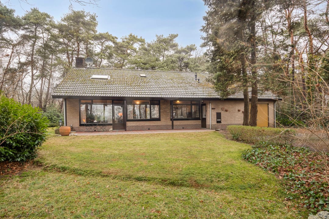 Photo 43 of Bronsvoorderdijk 9