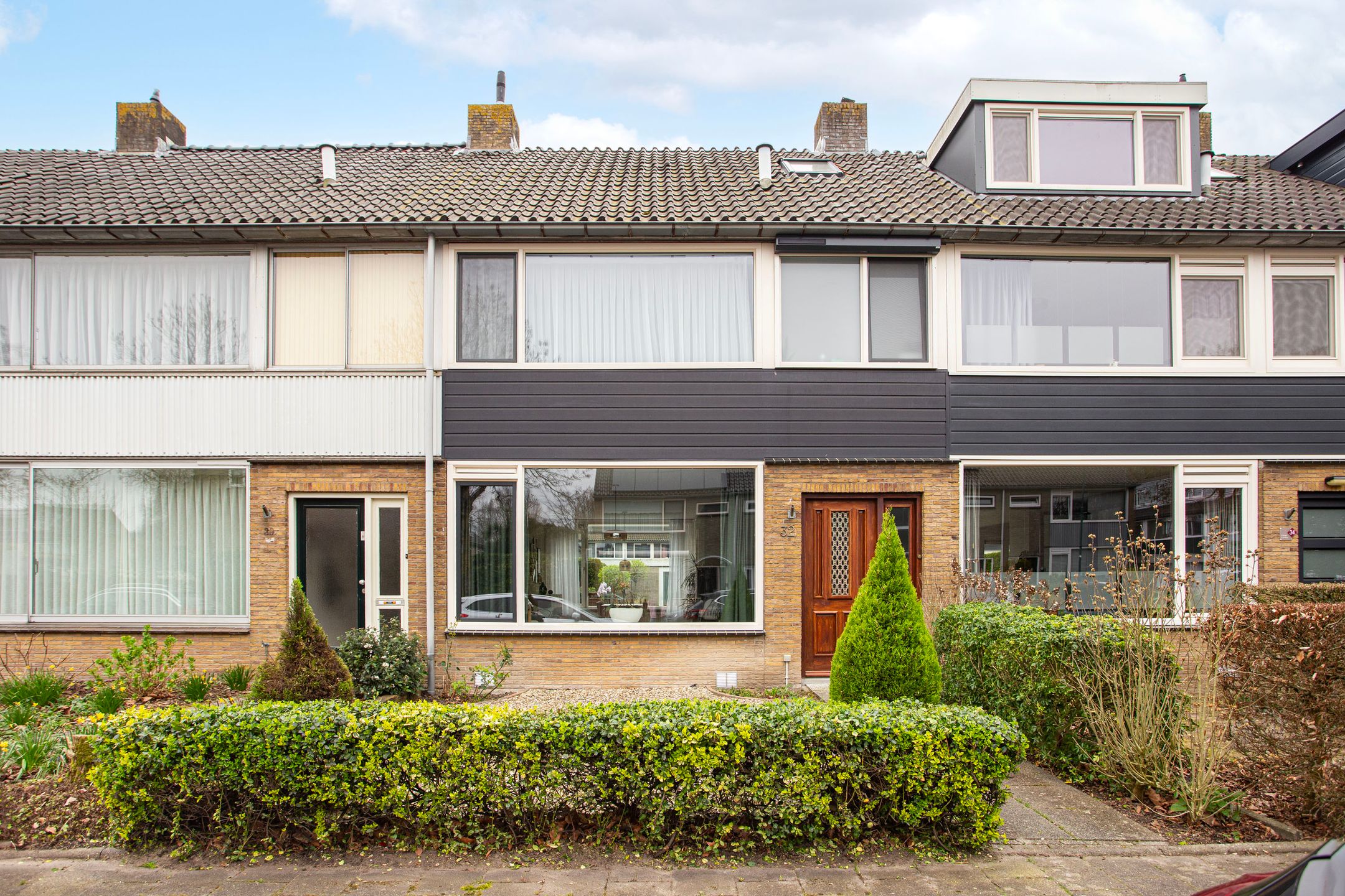 Burgemeester Van der Heidelaan 32 