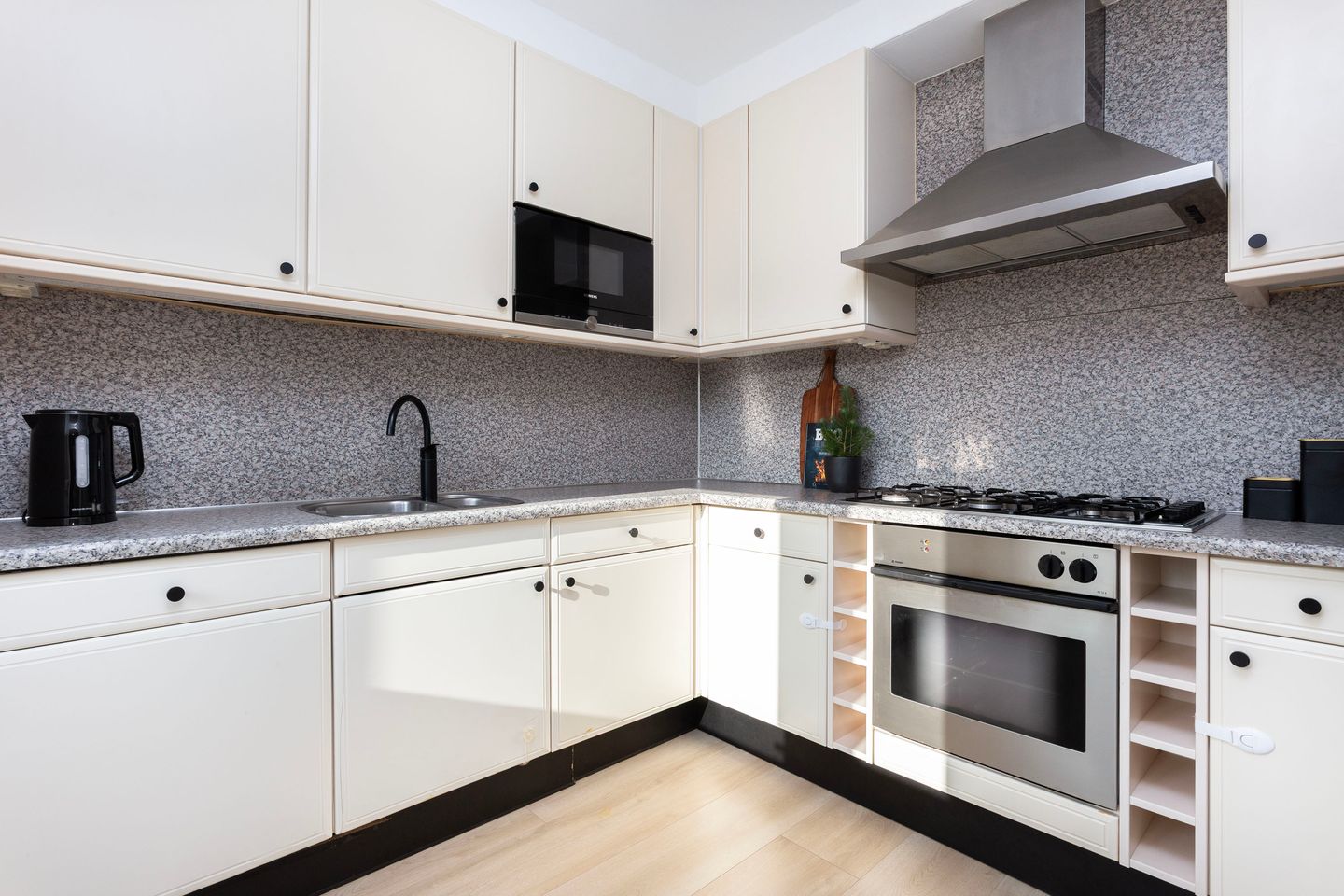 Foto 14 van Burgemeester Van der Heidelaan 32