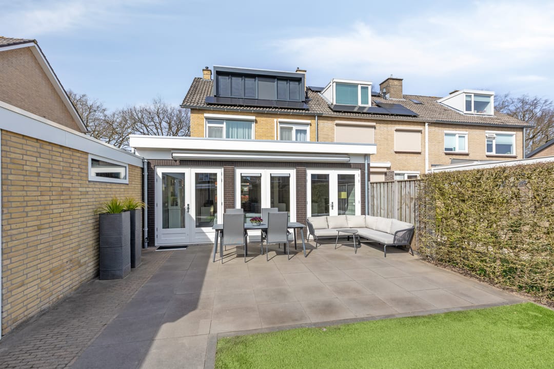 Spacious Corner House with Extended Living Room and Large Plot in Duiven Centre — 45