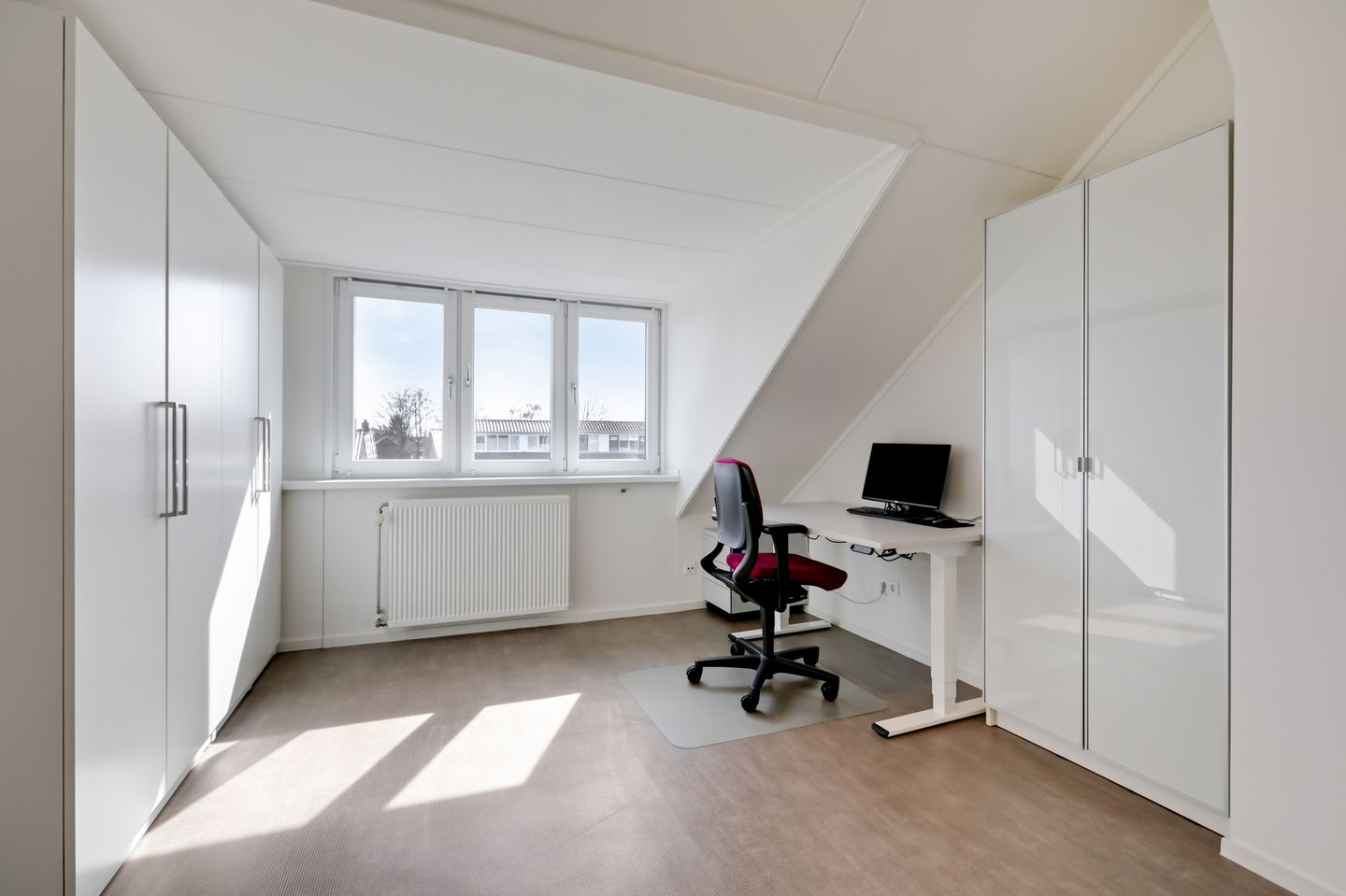 Spacious Corner House with Extended Living Room and Large Plot in Duiven Centre — 42