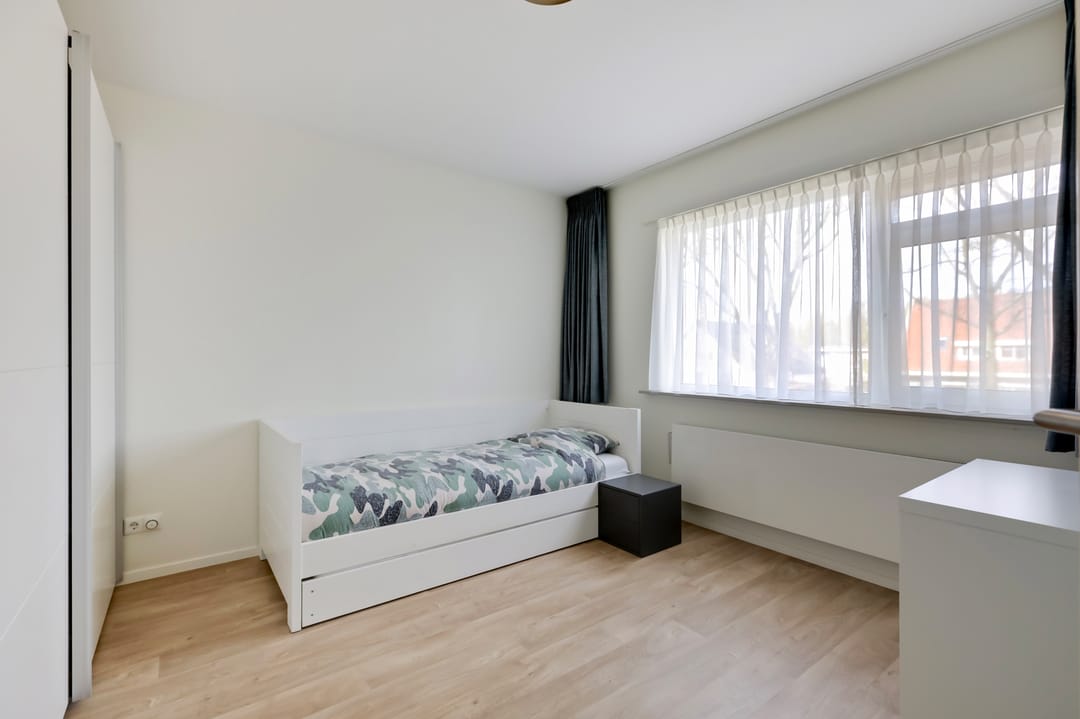 Spacious Corner House with Extended Living Room and Large Plot in Duiven Centre — 32