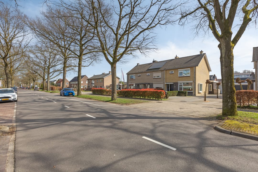 Spacious Corner House with Extended Living Room and Large Plot in Duiven Centre — 63