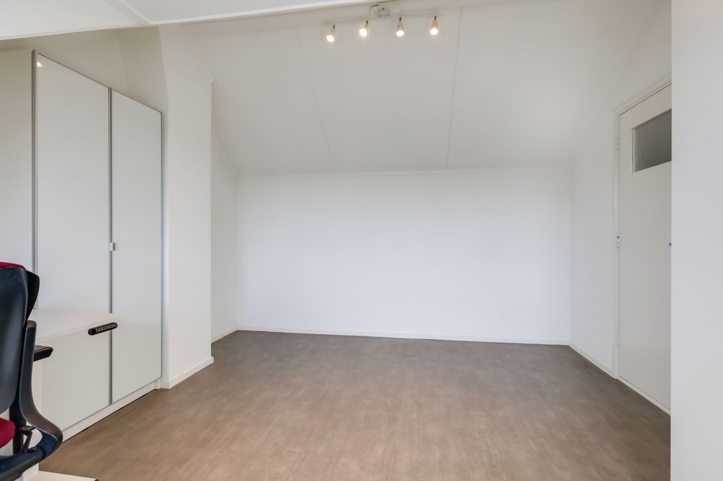 Spacious Corner House with Extended Living Room and Large Plot in Duiven Centre — 43