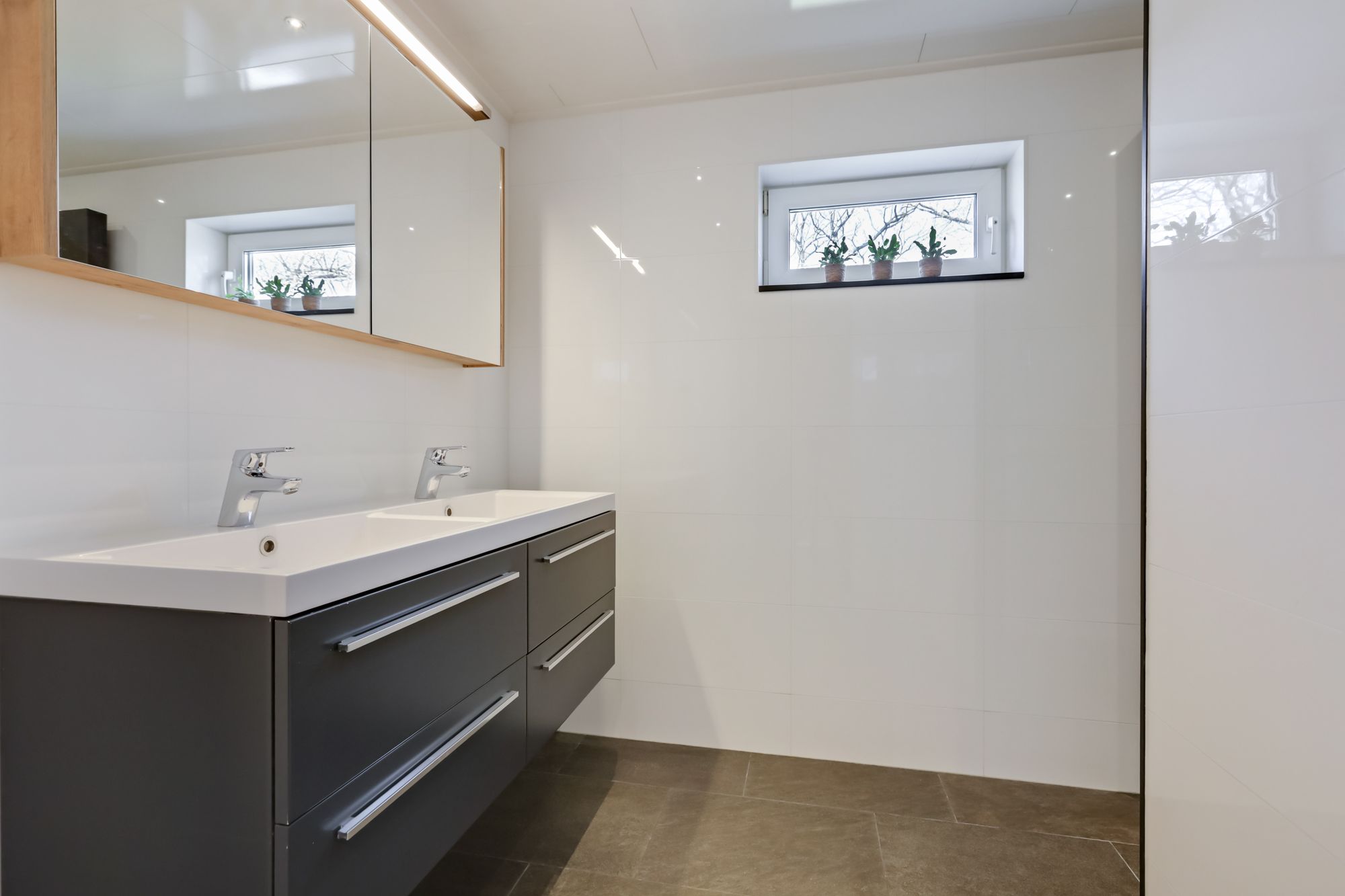 Spacious Corner House with Extended Living Room and Large Plot in Duiven Centre — 36