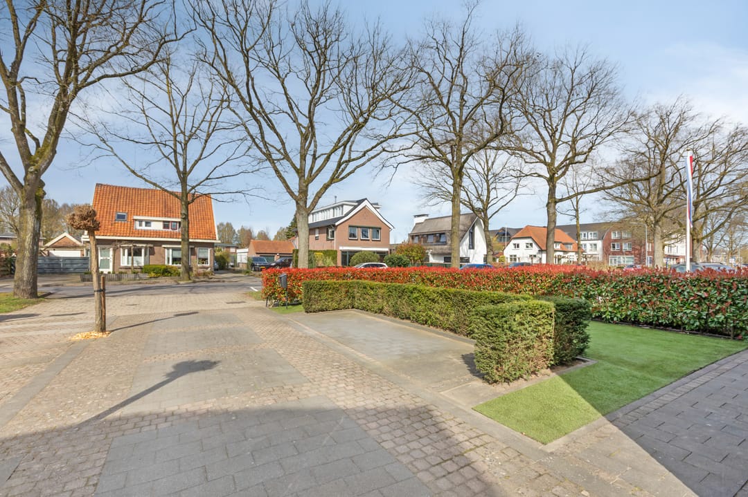 Spacious Corner House with Extended Living Room and Large Plot in Duiven Centre — 60