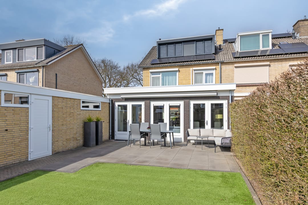 Spacious Corner House with Extended Living Room and Large Plot in Duiven Centre — 46