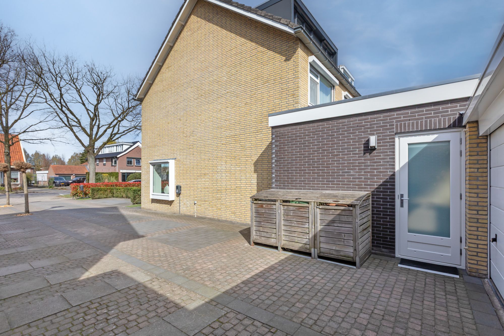 Spacious Corner House with Extended Living Room and Large Plot in Duiven Centre — 58