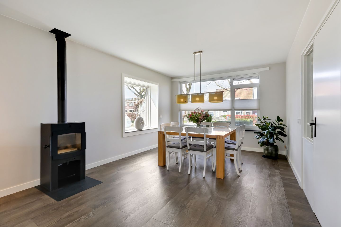 Spacious Corner House with Extended Living Room and Large Plot in Duiven Centre — 24