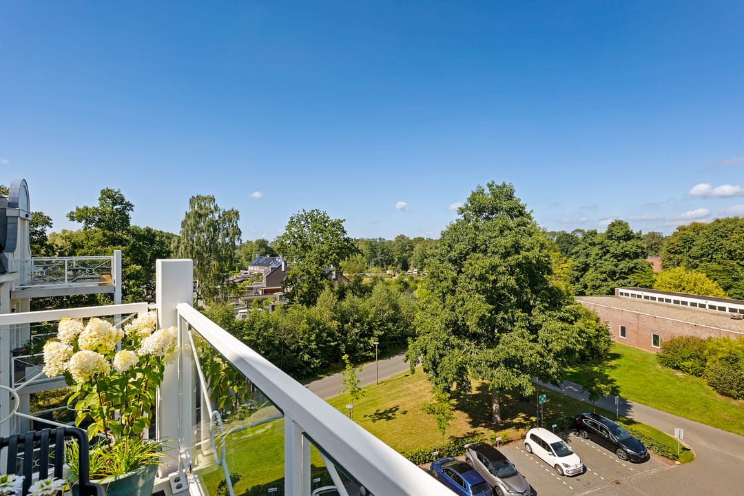 Move-In Ready Apartment with Green Views in Diepstroeten Residential Park — 43