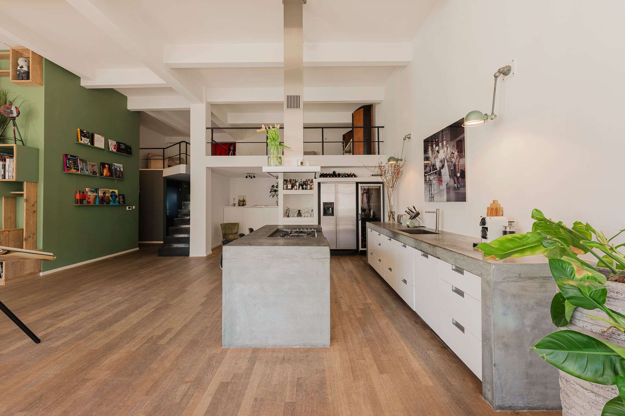 Photo 12 of Planciusstraat 17-E