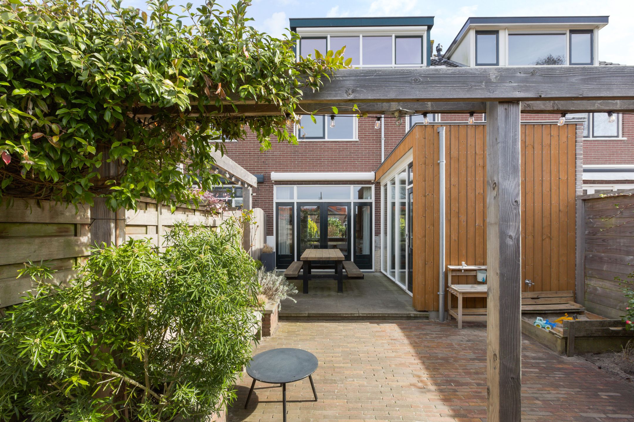 Foto 21 van Leliestraat 32