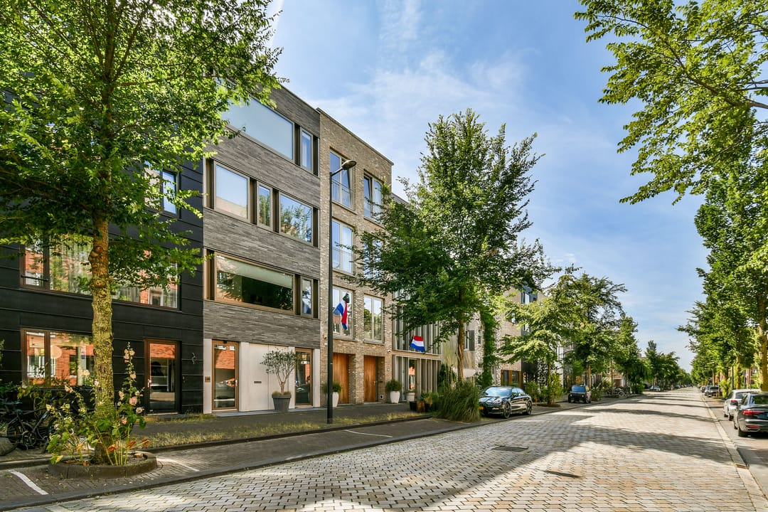 Architect-Designed Townhouse on IJburg with Private Parking and Roof Terrace — 31
