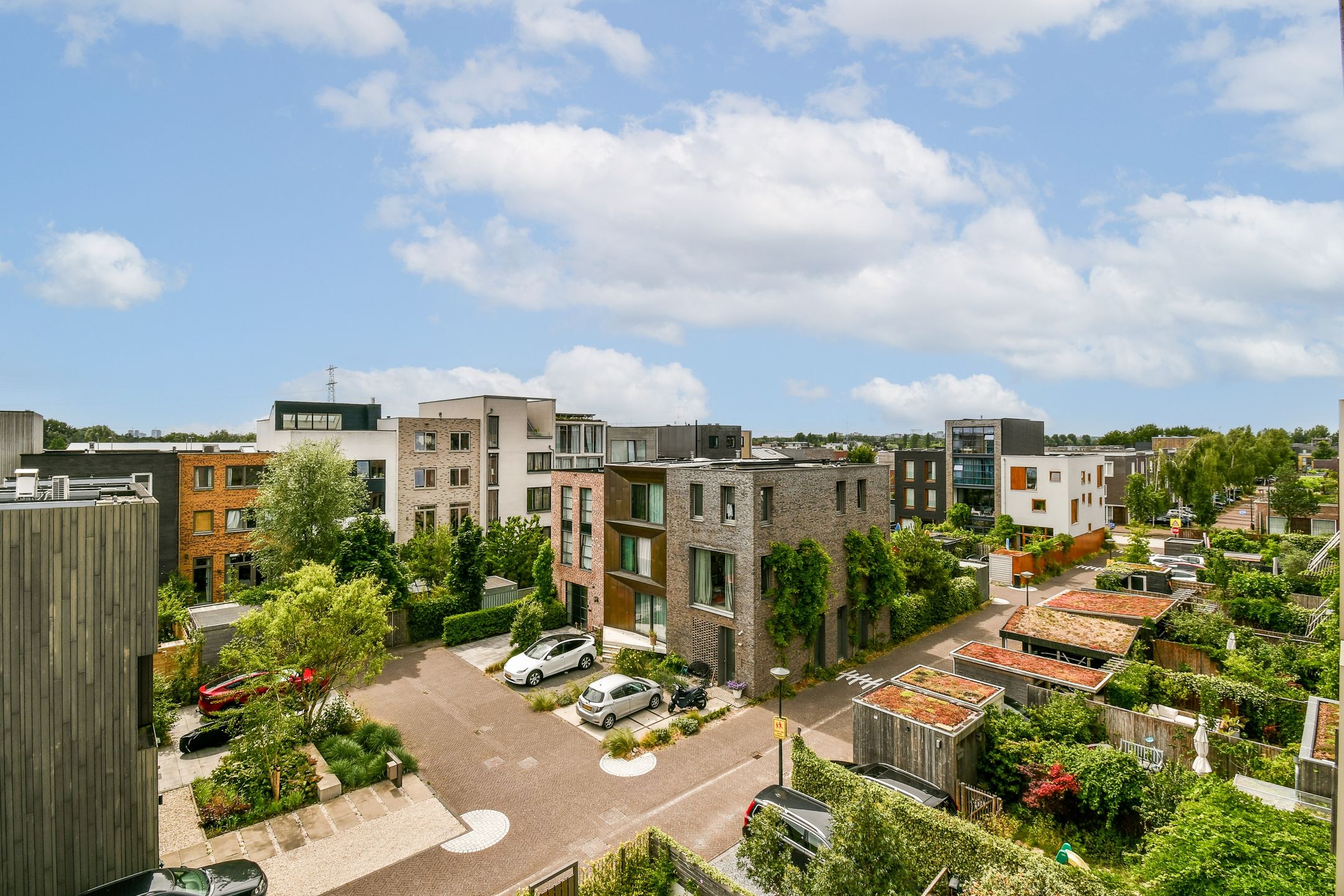 Architect-Designed Townhouse on IJburg with Private Parking and Roof Terrace — 32