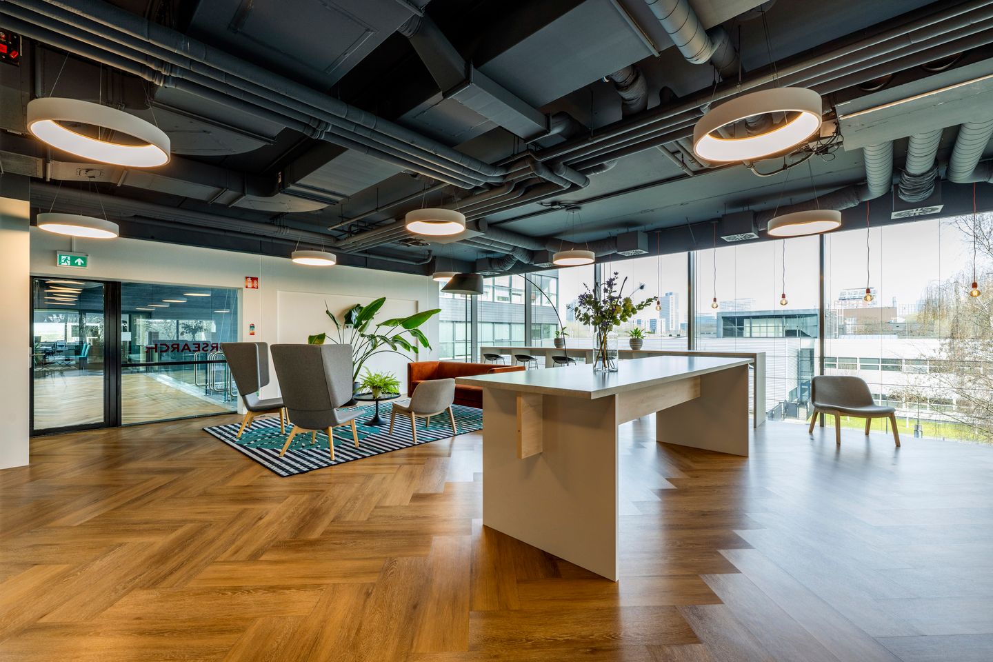 View photo 2 of Naritaweg 106-120