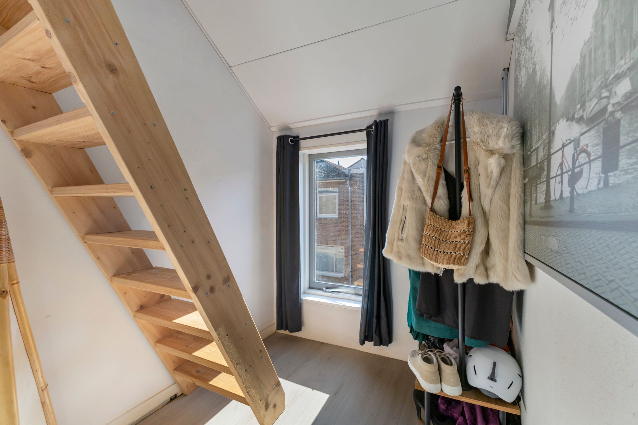 Foto 27 van Van Leeuwenhoekstraat 4