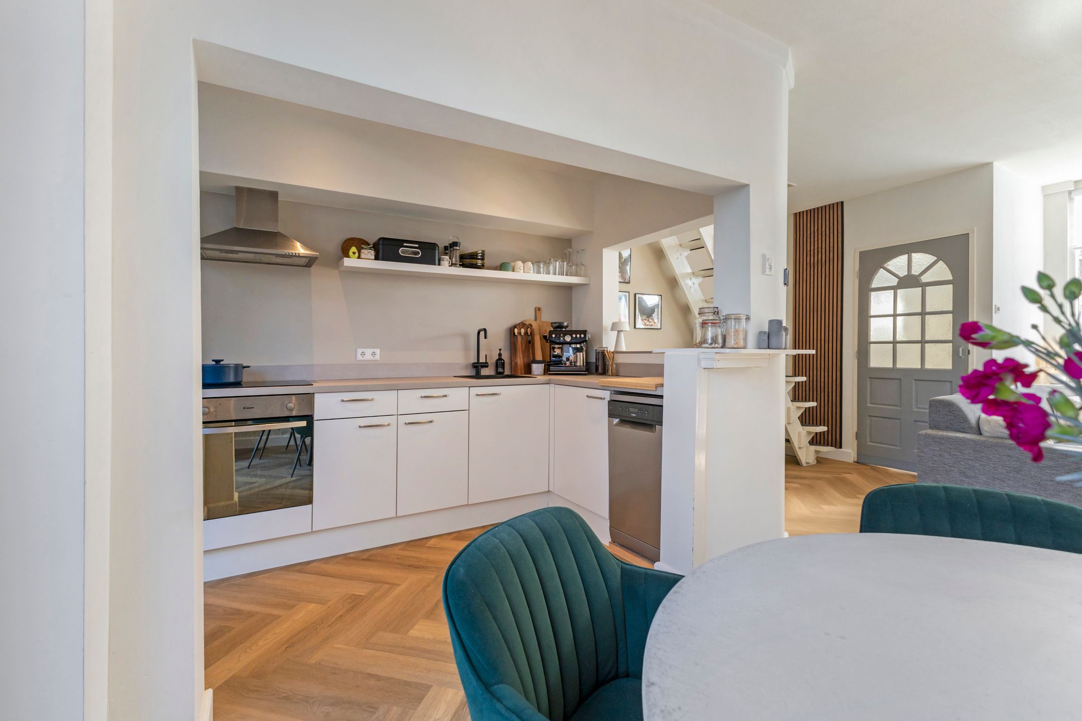 Foto 12 van Van Leeuwenhoekstraat 4