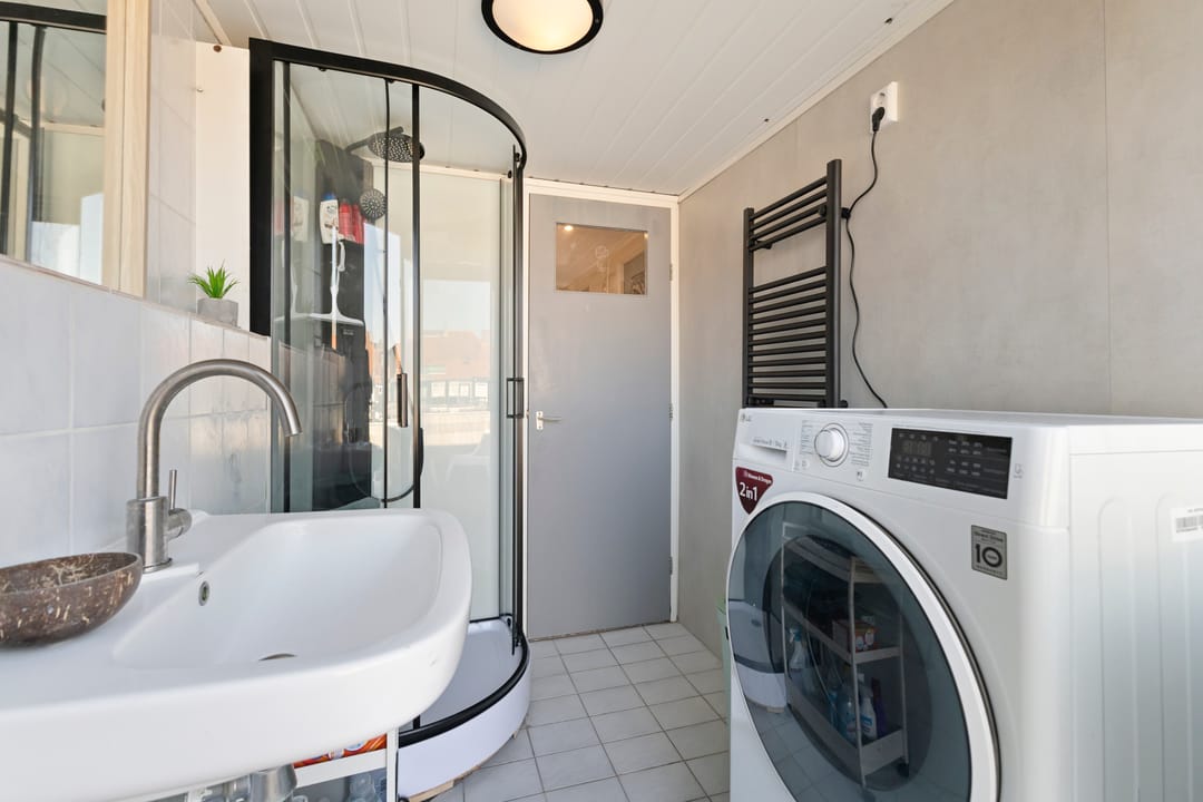 Foto 23 van Van Leeuwenhoekstraat 4