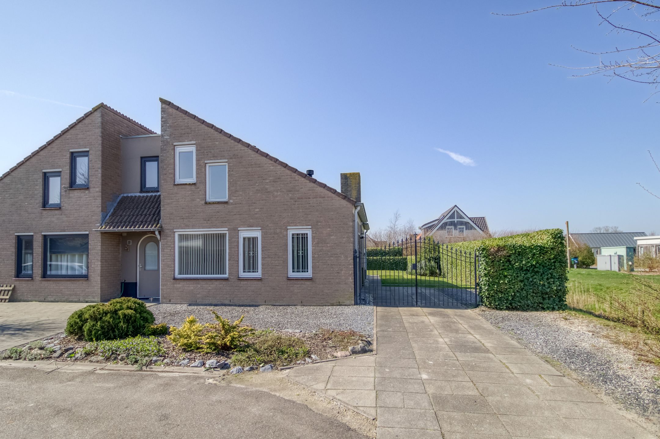 4-bedroom freehold villa in Nieuwvliet — photo 3 of 5