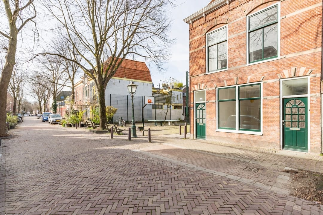 Charming ground floor apartment from 1750 with private west-facing courtyard near Leiden centre — 20